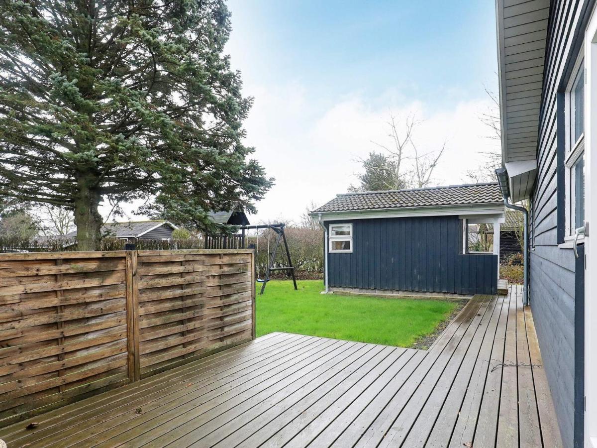 8 Person Holiday Home In Hesselager Exterior photo