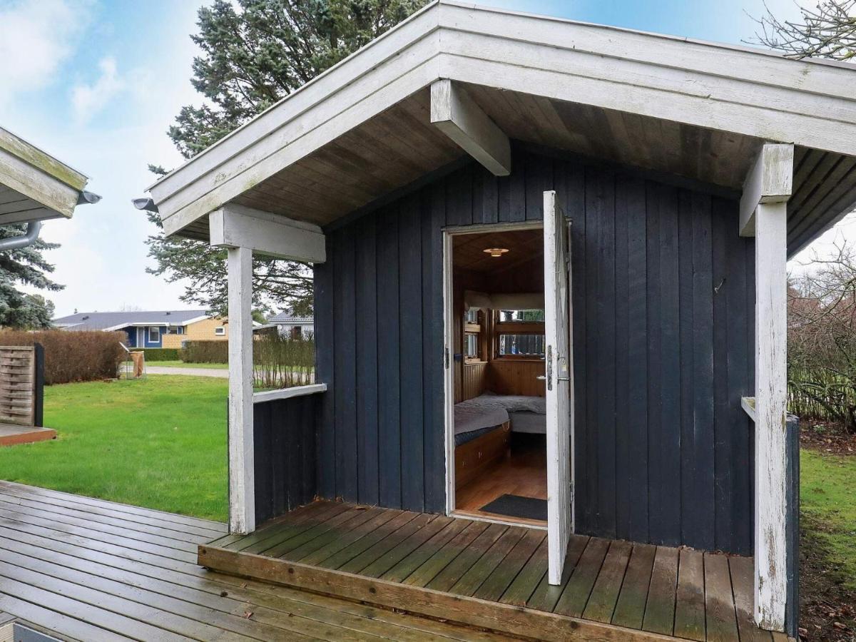 8 Person Holiday Home In Hesselager Exterior photo