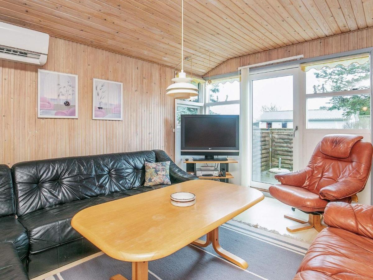 8 Person Holiday Home In Hesselager Exterior photo