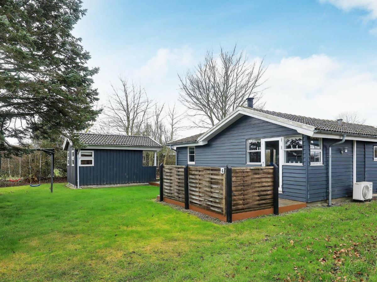 8 Person Holiday Home In Hesselager Exterior photo